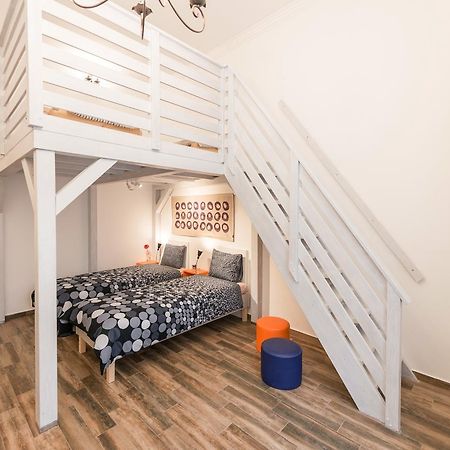 Family And Friends Apartment บูดาเปสต์ ภายนอก รูปภาพ