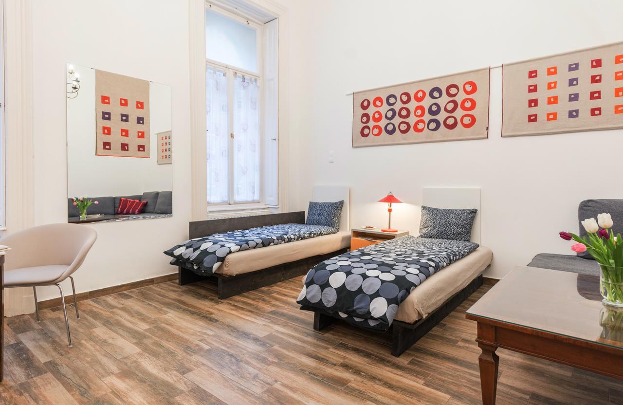 Family And Friends Apartment บูดาเปสต์ ภายนอก รูปภาพ