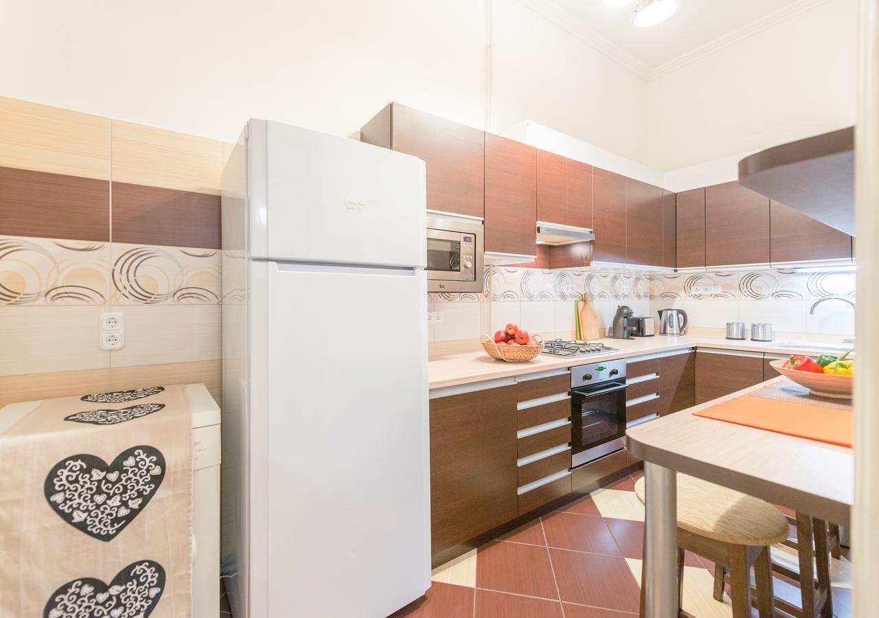 Family And Friends Apartment บูดาเปสต์ ภายนอก รูปภาพ